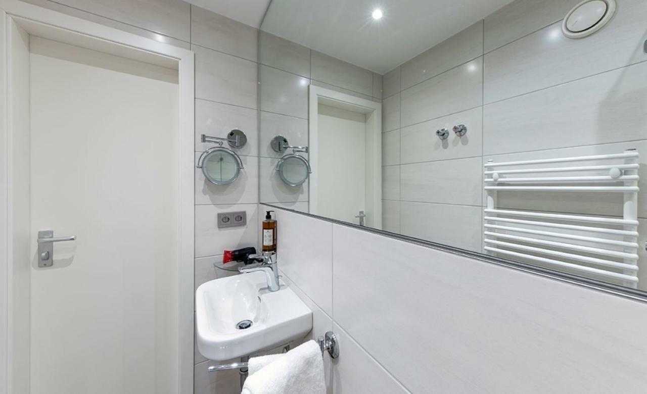 Centerroom Aparthotel 3*
